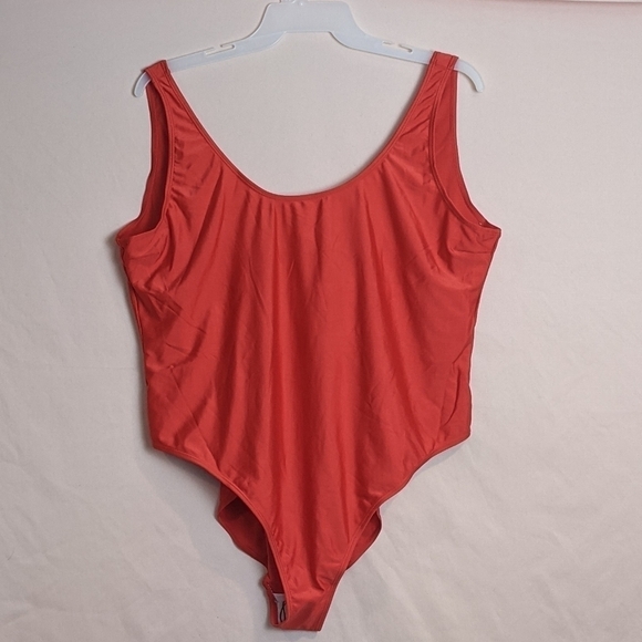 Boohoo Plus Red Scoop Neck One Piece Swimsuit Size 20 - Picture 1 of 4